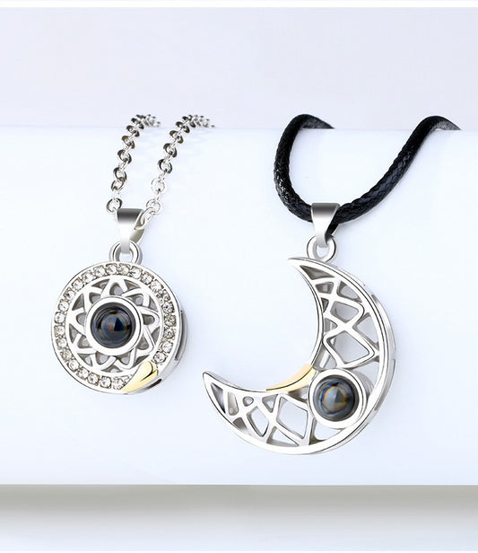 Collier lune soleil deux en un je t'aime en 100 langues