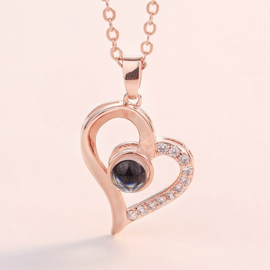 Collier je t'aime en 100 langues avec projection