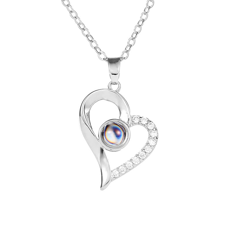 Collier je t'aime en 100 langues avec projection